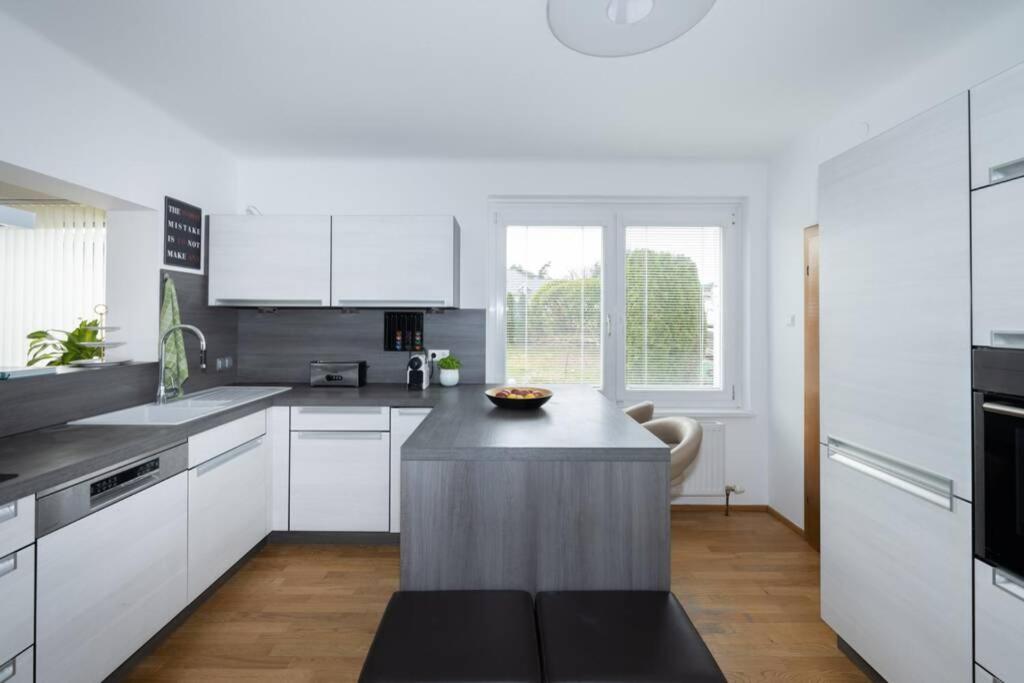 Schoenes Ferienhaus Mit Garten Pörtschach am Wörthersee Екстериор снимка