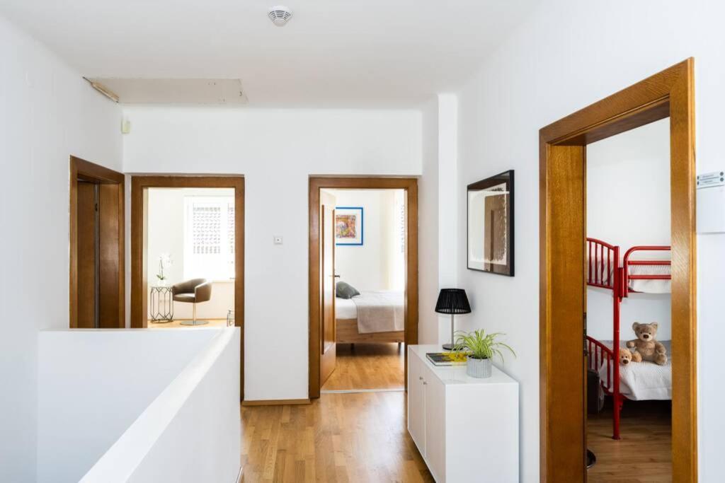 Schoenes Ferienhaus Mit Garten Pörtschach am Wörthersee Екстериор снимка