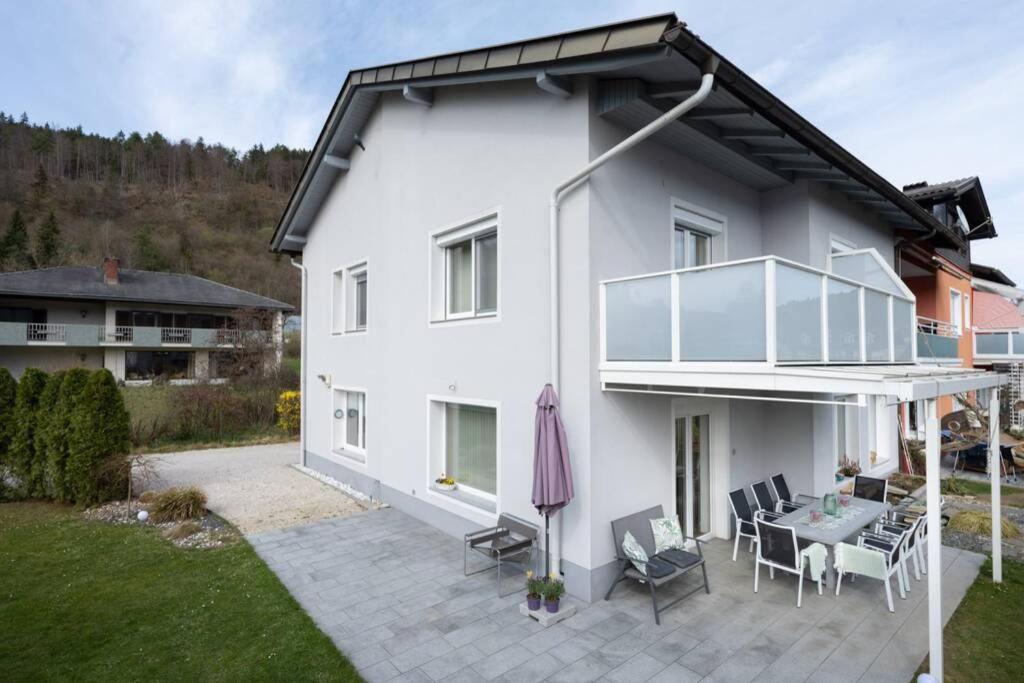 Schoenes Ferienhaus Mit Garten Pörtschach am Wörthersee Екстериор снимка